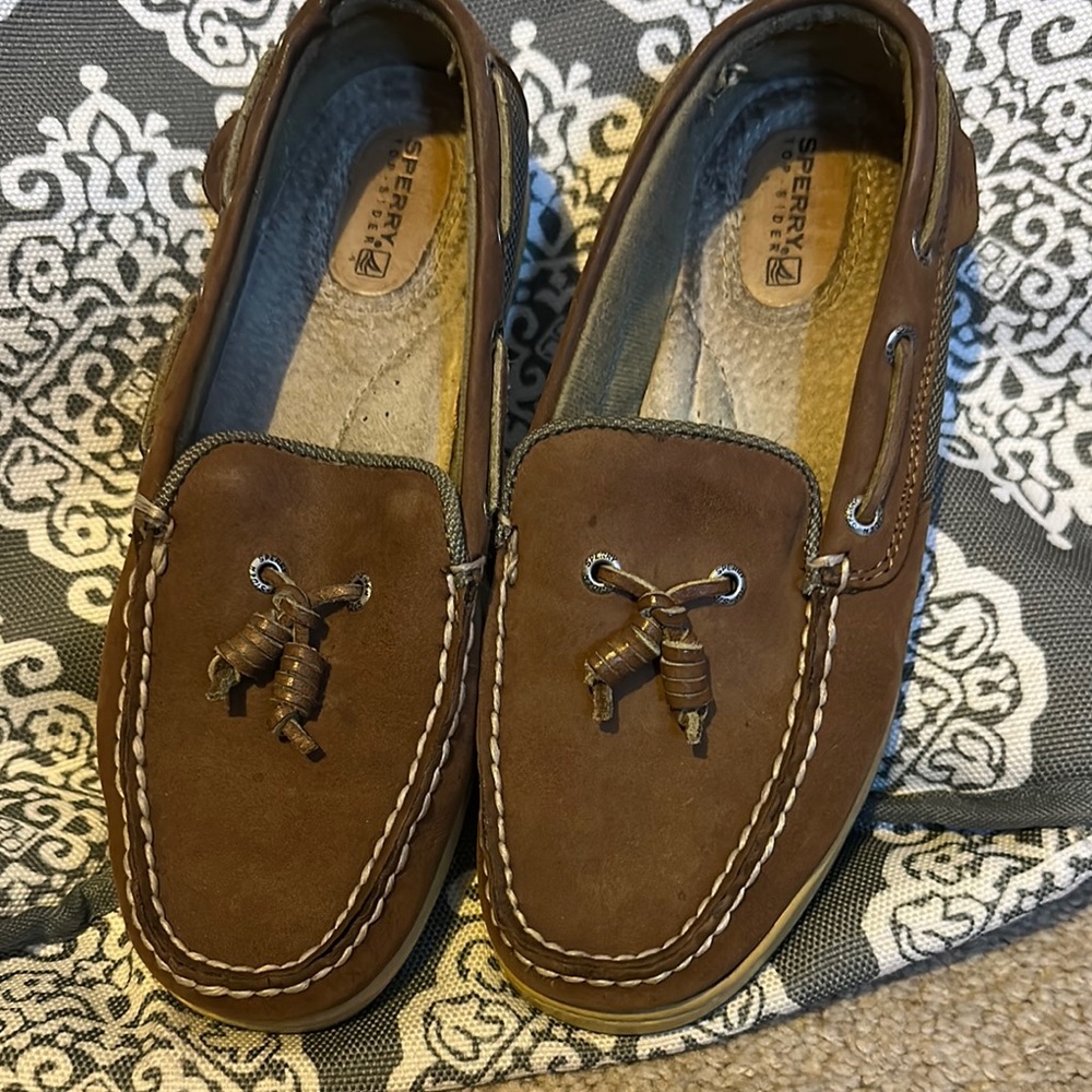 Sperry Brown Boat Shoes with Moccasin Stitching
